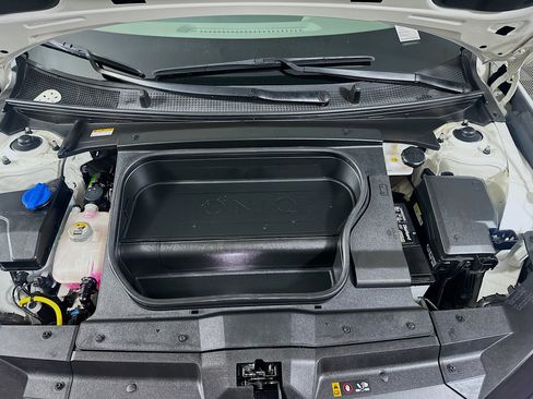 Used 2023 Hyundai Ioniq 6 Limited image 34