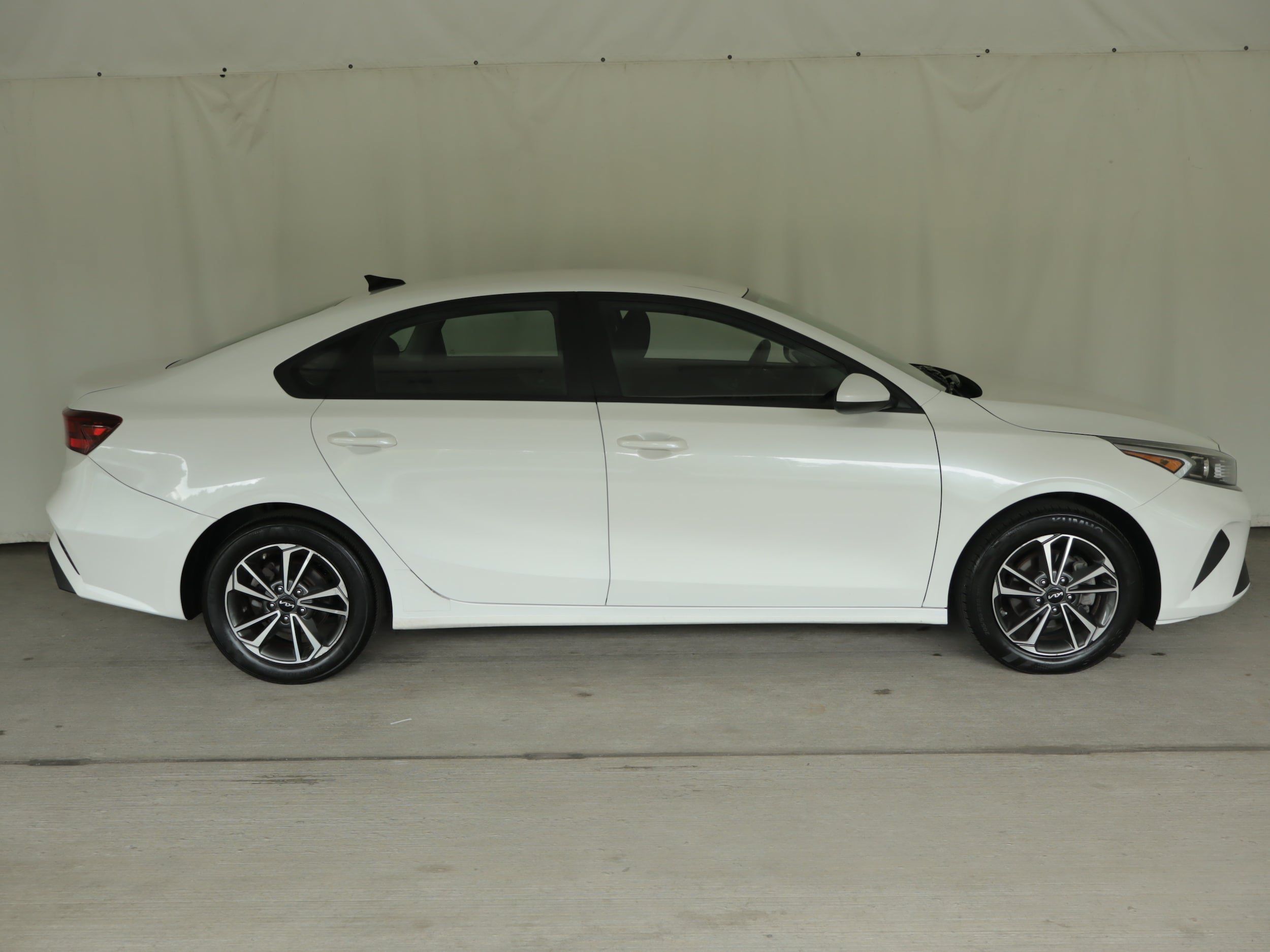 Used 2023 Kia Forte LXS FWD image 4