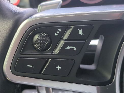 Used 2020 Porsche Cayenne S image 25