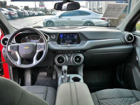 Used 2022 Chevrolet Blazer LT image 19