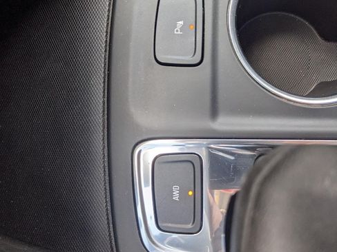 Used 2024 Chevrolet Equinox LT AWD/4WD image 23