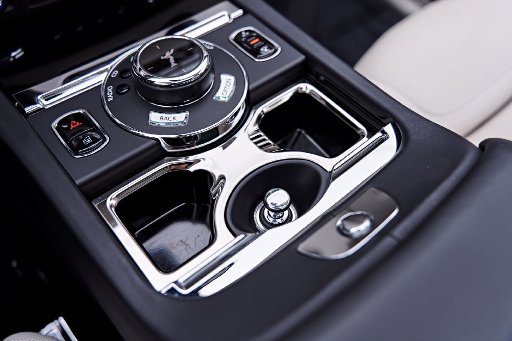 Used 2016 Rolls-Royce Ghost RWD image 77