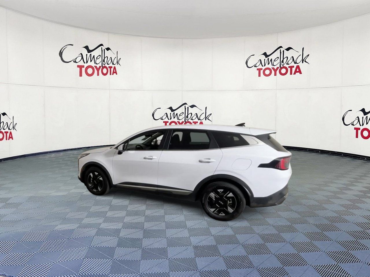 Used 2026 Kia Sportage LX FWD image 8