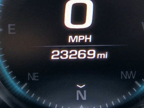 Used 2018 Chevrolet Camaro ZL1 RWD image 17