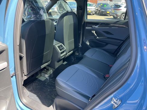 New 2026 Volkswagen Tiguan SE R-Line image 23