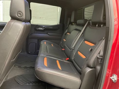 Used 2024 GMC Sierra 1500 AT4 w/ Technology Package AWD/4WD image 22