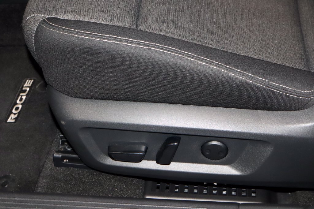 Certified 2023 Nissan Rogue SV AWD/4WD image 23