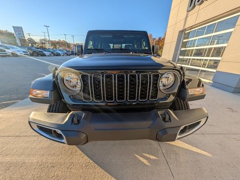 New 2026 Jeep Gladiator Sport image 9