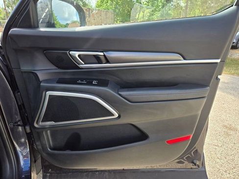 Used 2025 Kia Telluride S image 28