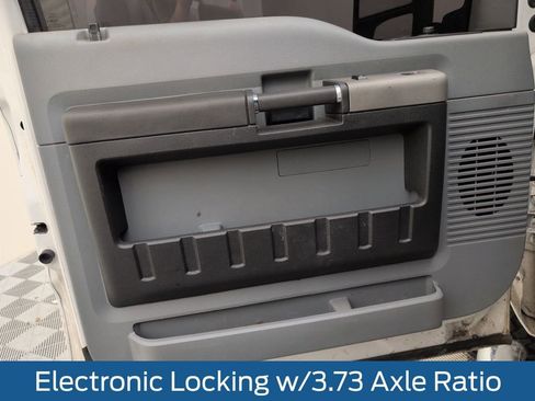 Used 2016 Ford F250 XLT w/ XLT Value Package image 32