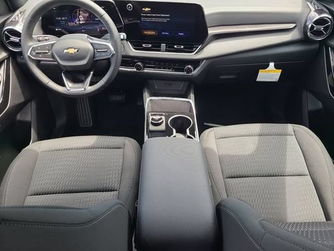 New 2027 Chevrolet Equinox LT FWD image 13