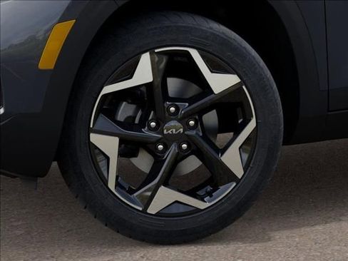 New 2026 Kia Seltos S image 9