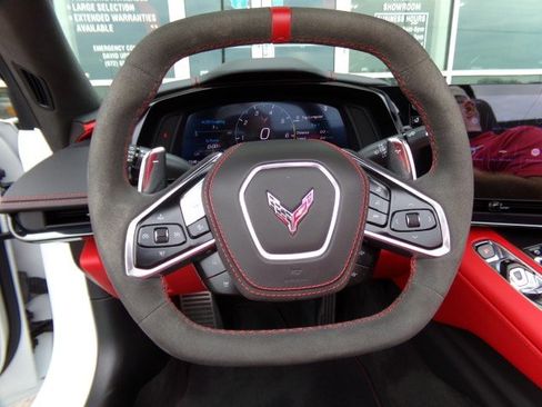 Used 2024 Chevrolet Corvette Stingray Premium Conv w/ Z51 Performance Package RWD image 21