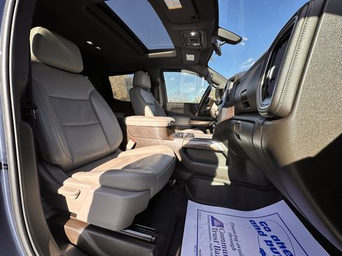 Used 2019 Chevrolet Silverado 1500 LT Trail Boss image 33