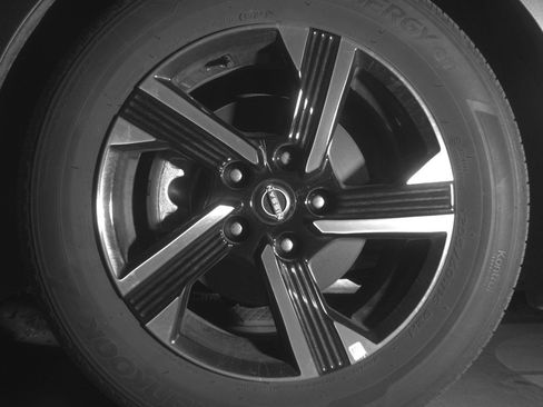 Used 2025 Nissan Sentra SV FWD image 12