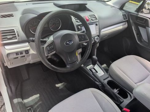 Used 2016 Subaru Forester 2.5i Premium AWD/4WD image 10
