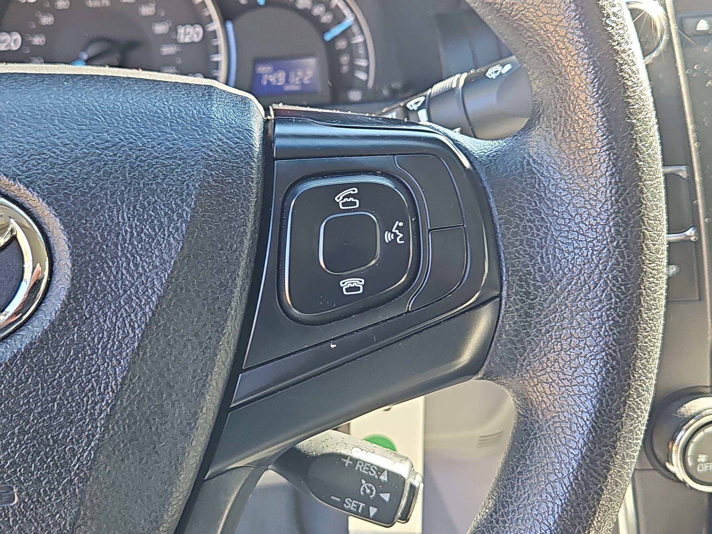 Used 2015 Toyota Camry LE FWD image 12