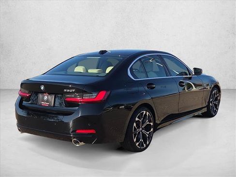 Certified 2025 BMW 330i Sedan w/ Convenience Package RWD image 5