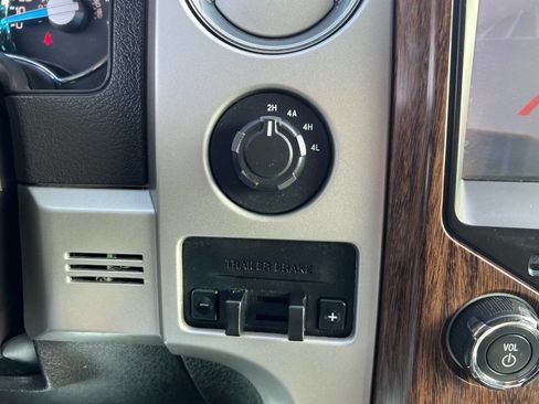 Used 2013 Ford F150 Lariat w/ Lariat Chrome Pkg image 20