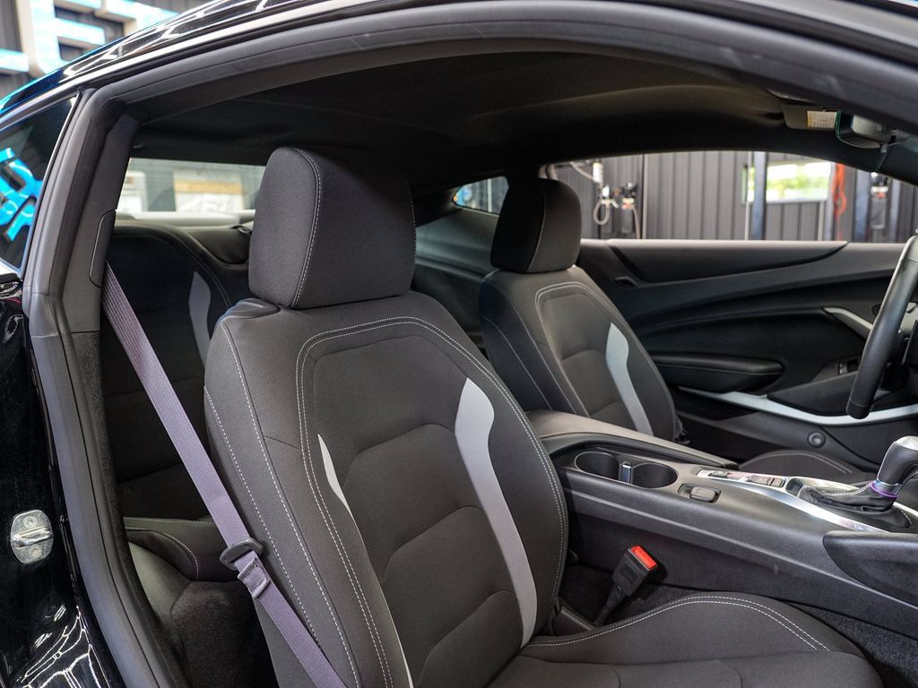 Used 2017 Chevrolet Camaro SS RWD image 20