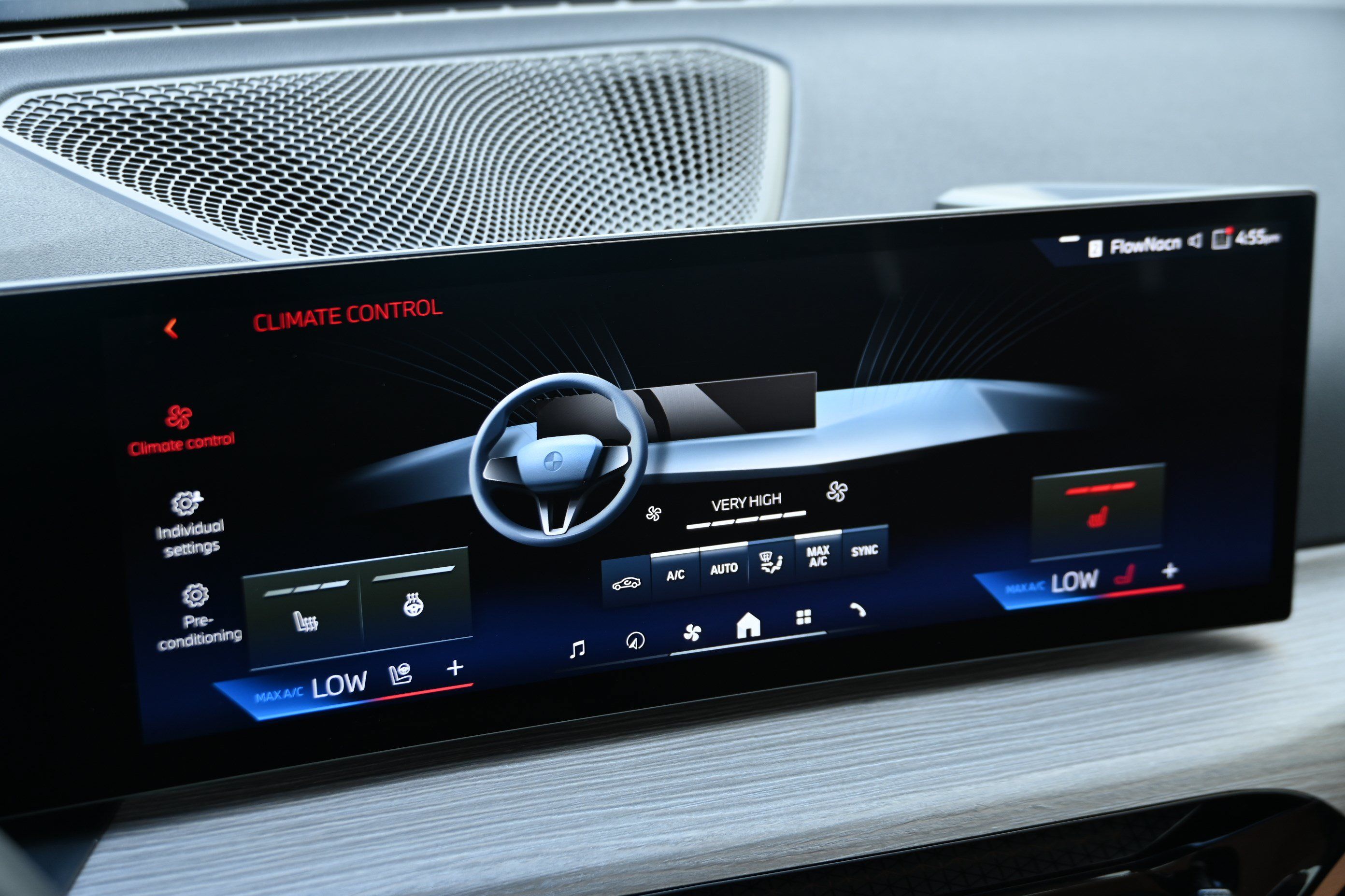 Certified 2025 BMW 330i Sedan RWD image 19