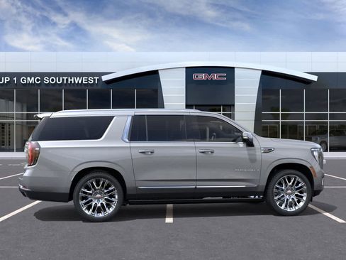 New 2026 GMC Yukon XL Denali w/ Denali Reserve Package AWD/4WD image 5