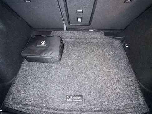 Certified 2023 Volkswagen Taos SE FWD image 25