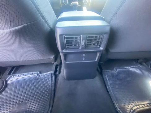 Used 2025 Toyota 4Runner SR5 AWD/4WD image 24