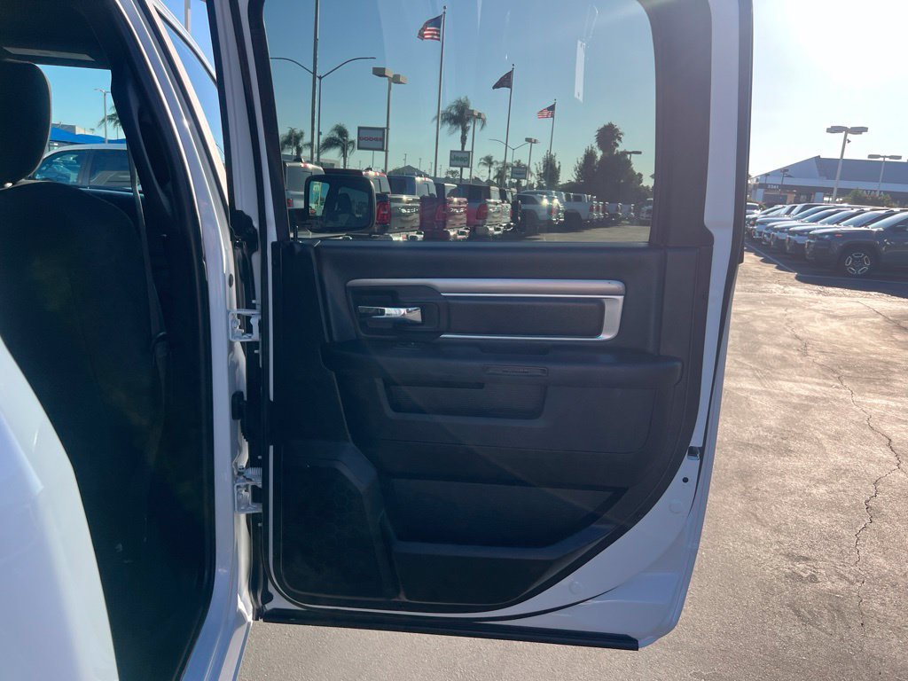 Used 2024 RAM 1500 Warlock RWD image 46