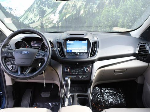 Used 2018 Ford Escape SEL image 18