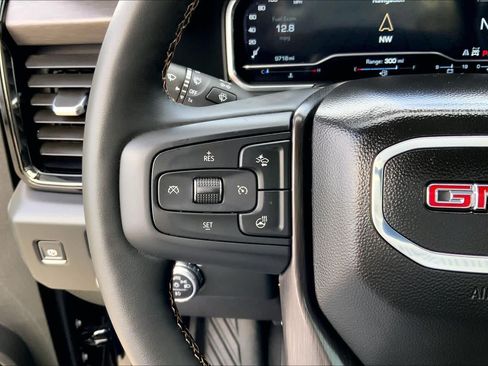 Used 2024 GMC Sierra 2500 AT4 w/ AT4 Premium Plus Package AWD/4WD image 21