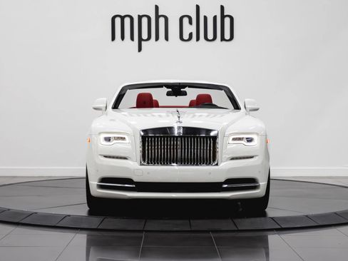 Used 2017 Rolls-Royce Dawn RWD image 13