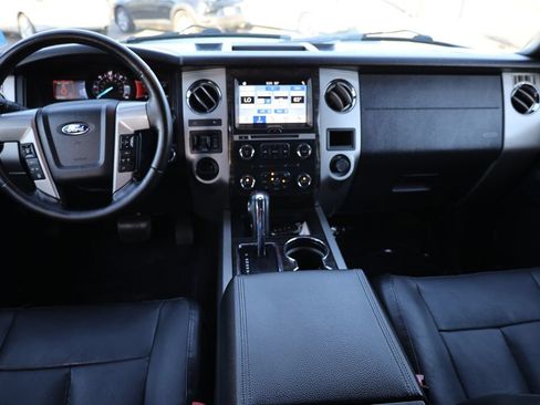 Used 2016 Ford Expedition Limited RWD image 23