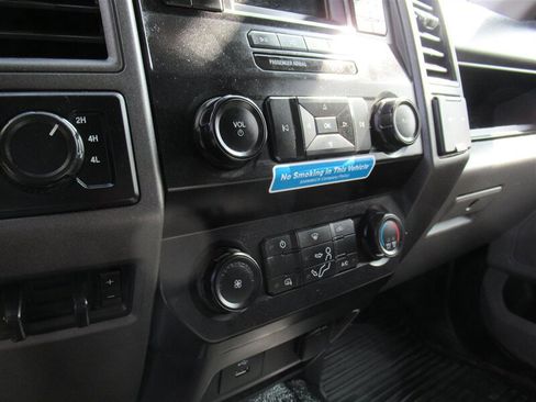 Used 2022 Ford F250 XL w/ STX Appearance Package image 18