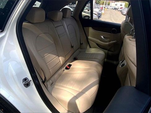 Certified 2022 Mercedes-Benz GLC 300 4MATIC image 16