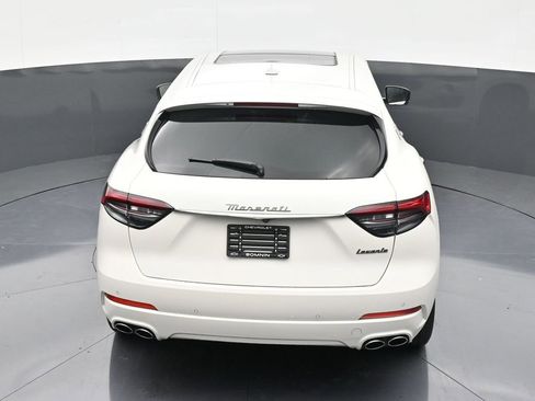 Used 2024 Maserati Levante GT Ultima AWD/4WD image 15