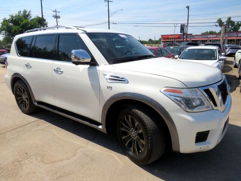 Used 2017 Nissan Armada Platinum w/ Interior Lighting Package image 3