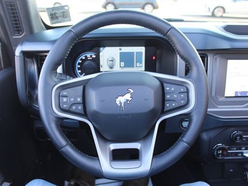 Used 2023 Ford Bronco Outer Banks AWD/4WD image 6