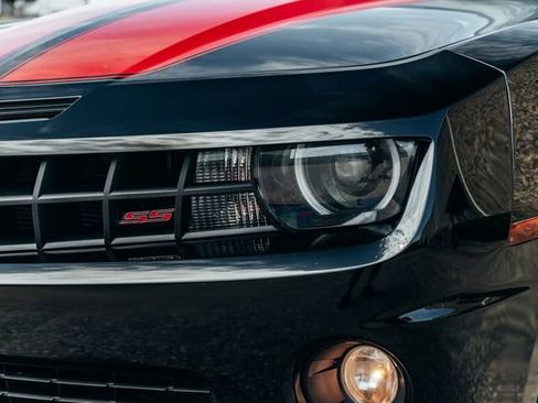 Used 2010 Chevrolet Camaro SS w/ LPO, Ground Effects Package RWD image 45