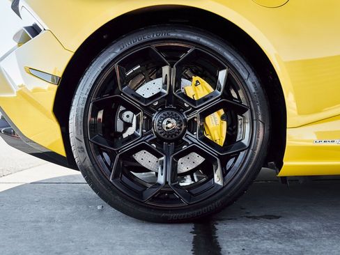 Used 2023 Lamborghini Huracan Tecnica image 30