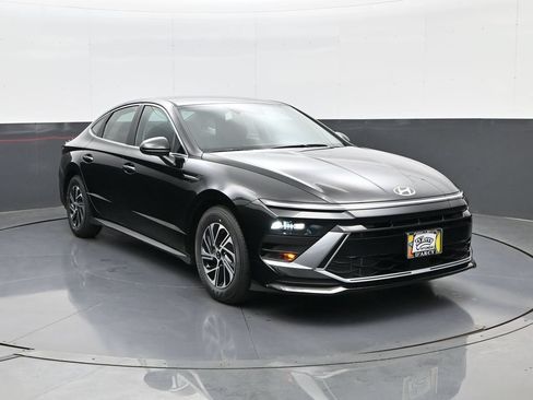 New 2026 Hyundai Sonata Blue FWD image 3