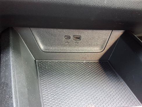 Used 2026 Chevrolet Equinox RS w/ Safety and Technology Package FWD image 7
