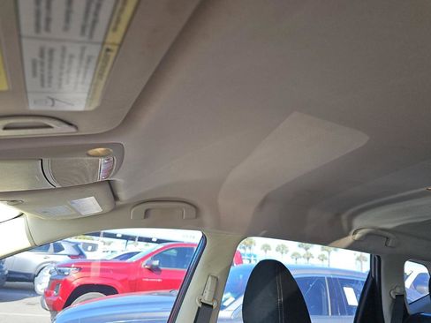 Used 2016 Nissan Rogue S image 16