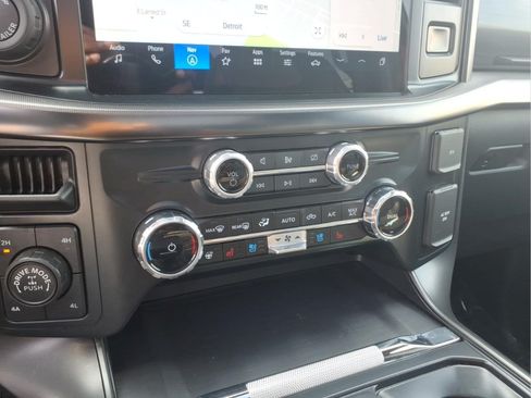 Used 2024 Ford F150 Lariat AWD/4WD image 19