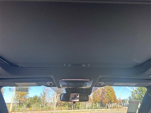 New 2025 Toyota RAV4 SE image 15