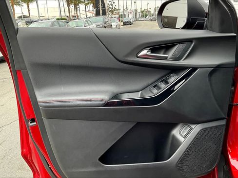 Used 2025 Chevrolet Equinox RS image 21