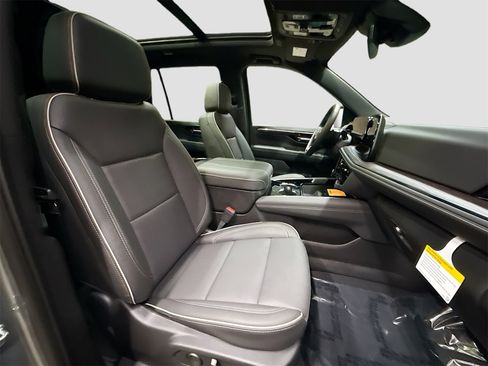 New 2026 Chevrolet Tahoe Premier w/ Sun And Tow Package image 31