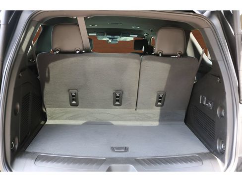 Used 2024 Chevrolet Tahoe LT w/ Luxury Package RWD image 18
