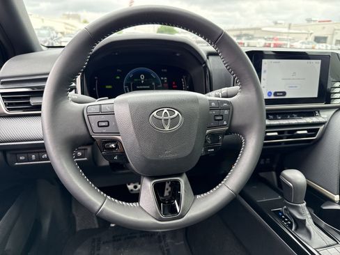 Certified 2025 Toyota Camry SE w/ Convenience Package FWD image 11