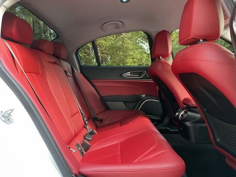 Used 2021 Alfa Romeo Giulia Sprint w/ Nero Edizione image 18